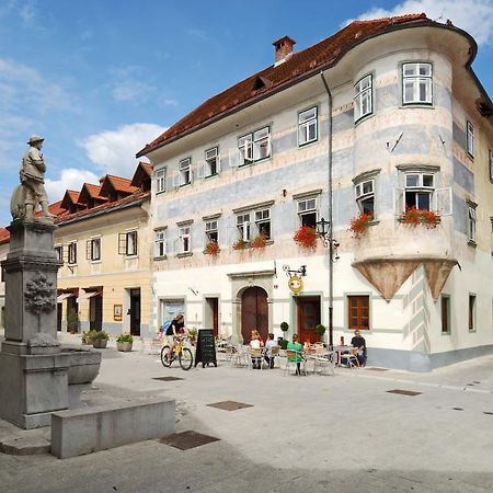 Appartement Vidicev Dvorec à Radovljica Extérieur photo